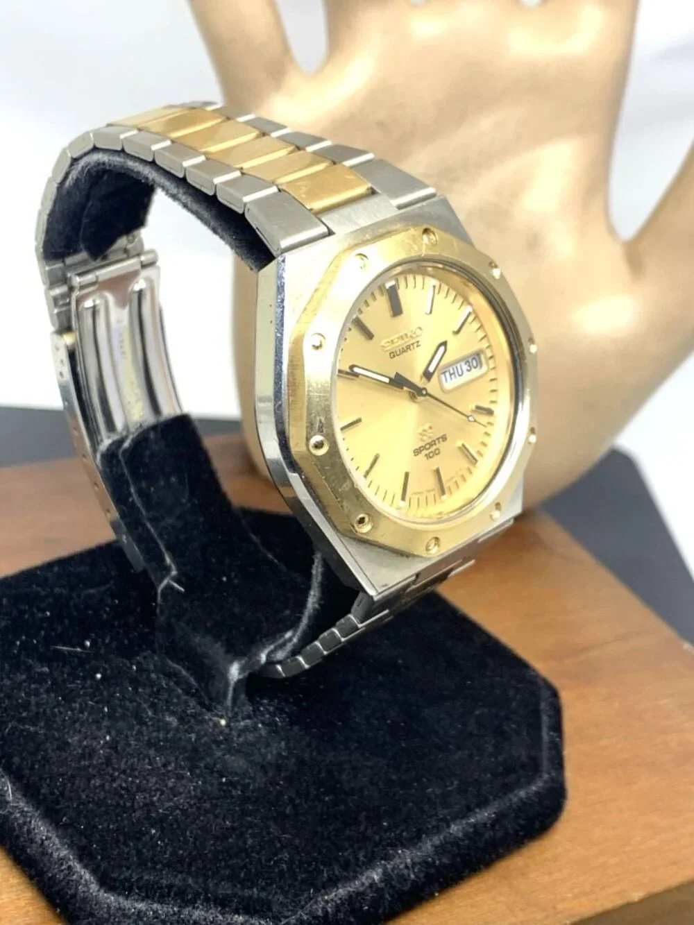 Seiko Sports 100 Men's Watch 7546-7039 Vintage Quartz Day Date 2-Tone Steel 39mm
